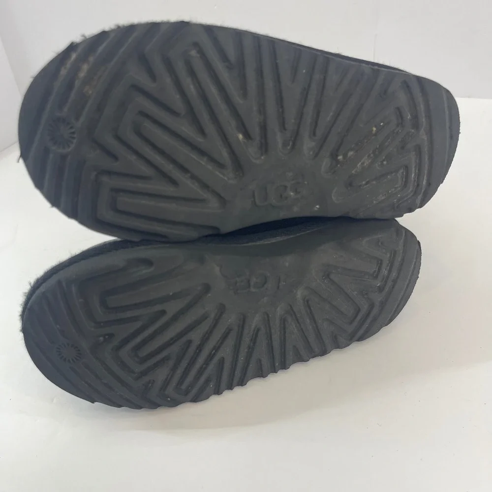 UGG Kids Fairy Sparkle‎ Boots Black Glitter Sheepskin Lined Size 10 Youth